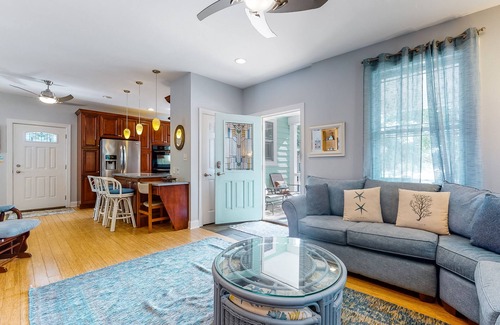 Country Club Estates House | Gorgeous home with private pool - dog-friendly - only three blocks to the beach