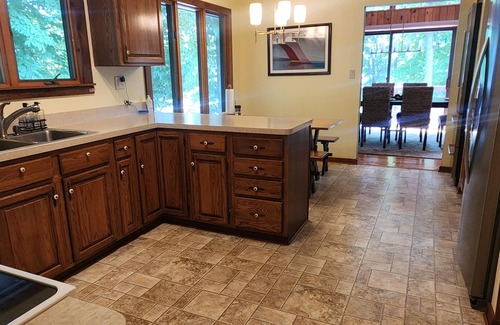 Mineral House | Gorgeous inside & out and VIEWS! New stone walkway to lake, fire pit & More!