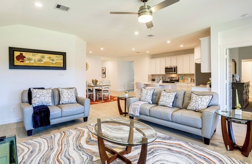 Barker House | Gorgeous Katy Home w/ Pool Access!