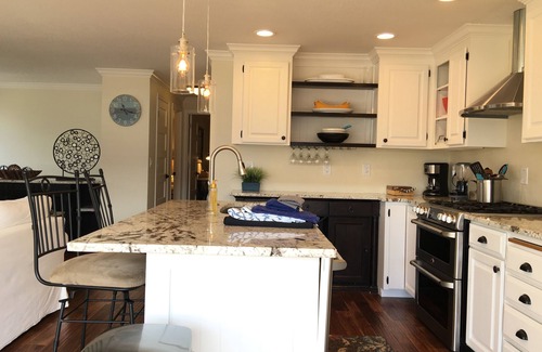 Sammamish House | Gorgeous Lake View - Gold Coast side of Lake Sammamish