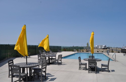 Sandusky Cottage | Gorgeous Lake Views #27 Cottage at Bayfront Resort