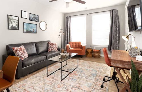 Draper Apartment | Gorgeous Luxury Apartment with Pool Hot Tub