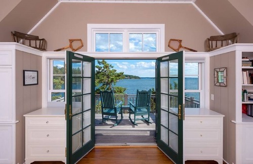 Grenell House | Gorgeous Luxury Custom Home with state of the art appliances, A/C, sleeps 12!