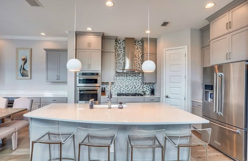 Redington Beach House | GORGEOUS Luxury home, right across from beach! Redington Townhouse 16303