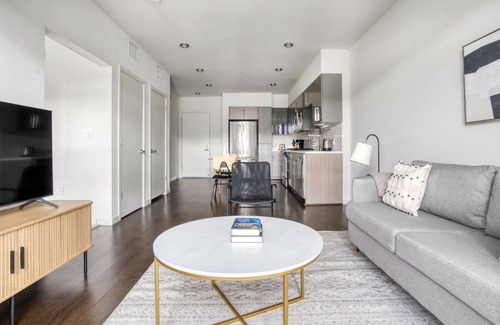 Milpitas Apartment | Gorgeous Milpitas 1BR w/Pool, Gym & W/D, walk to BART, by Blueground
