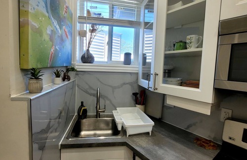 Willowdale House | Gorgeous Modern 1 Bedroom Apartment in North York Toronto