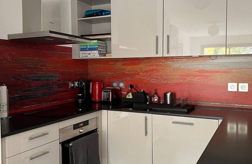 Morzine House | Gorgeous, modern and spacious 3 bedroom apartment in Morzine. Close to lifts.
