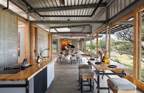 Kamuela House | Gorgeous Modern Home with Solar Heated Pool in Waimea