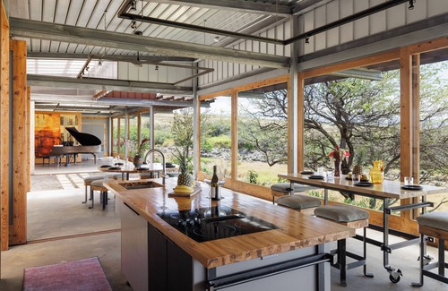 Kamuela House | Gorgeous Modern Home with Solar Heated Pool in Waimea
