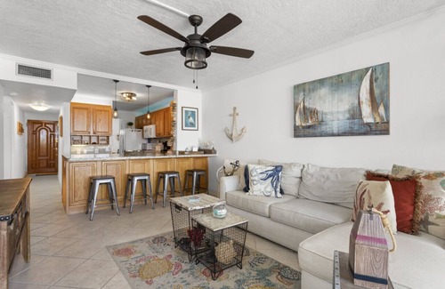 Key Largo Apartment | Gorgeous Moon Bay Condo Heated Pool Beach