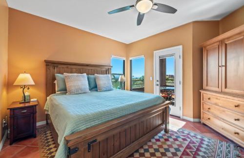 Tucson House | Gorgeous Mountain and City Views, Pools, and Hot Tubs