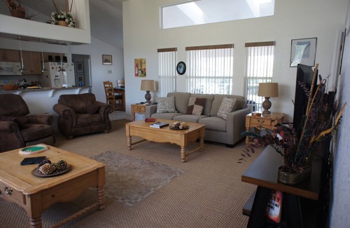 Loma Vista Villa | Gorgeous, near parks, 2 master suites, private pool&spa, covered patio, wifi
