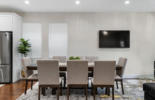 Avondale House | Gorgeous NEW 5 BDR/4BA in Logan Square w/Parking!