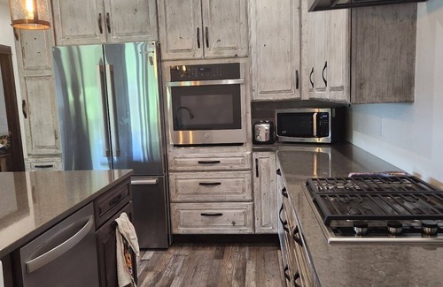 North Spearfish House | Gorgeous New home close to Downtown Spearfish