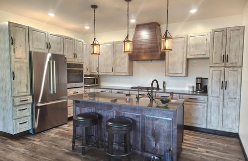 North Spearfish House | Gorgeous New home close to Downtown Spearfish