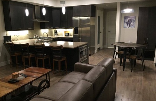 Downtown Park City Condo | Gorgeous & NEW Ski-OUT/Ski-IN Steps from Main Street
