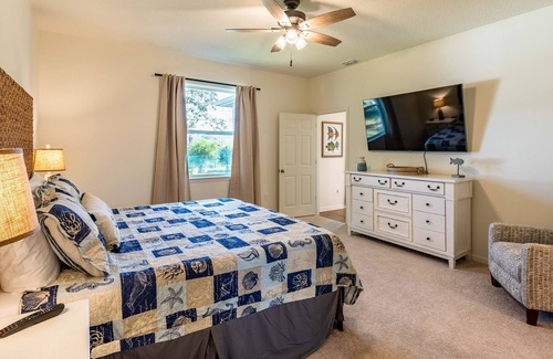Sebastian House | Gorgeous Newly Built Centrally Located Home