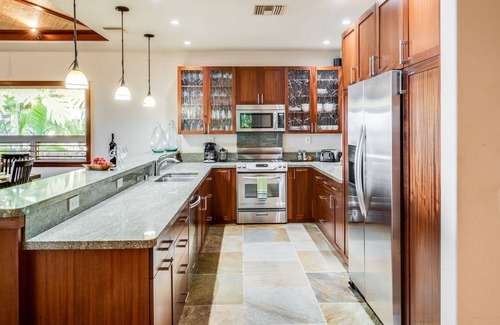 Puako House | Gorgeous Oceanfront Estate, Steps From Beach w/AC & Puako Bay Views: 10D