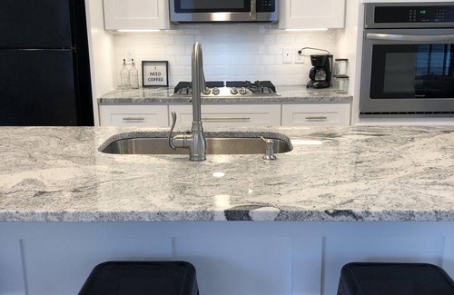 Syracuse House | GORGEOUS! Open concept renovation. Wawasee, Oakwood Park water front!