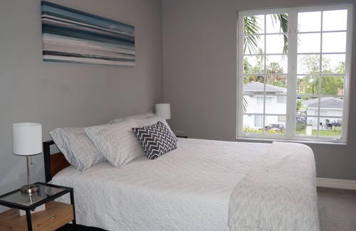 Royal Harbor Condo | Gorgeous, open concept, waterfront condo, Sleeps 6, minutes from 5Th Ave.!