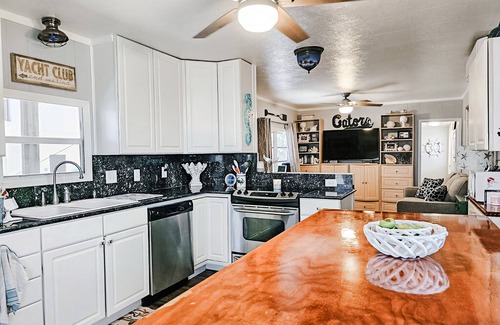 Key Largo House | Gorgeous Open Water Views & Nightly Sunsets On The Bay