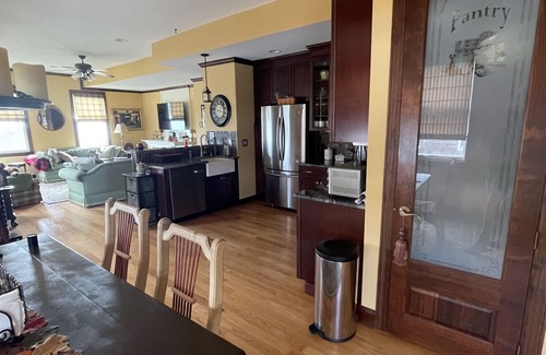 Admiral Estates Condo | GORGEOUS PROPERTY IN QUIET NEIGHBORHOOD