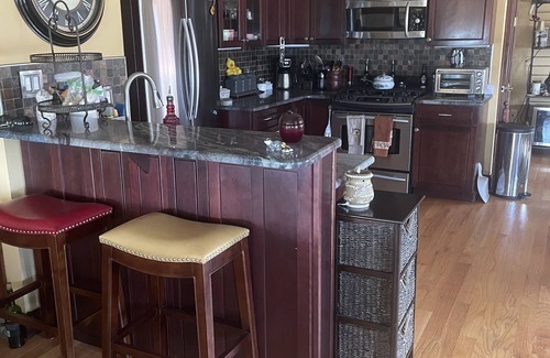Admiral Estates Condo | GORGEOUS PROPERTY IN QUIET NEIGHBORHOOD
