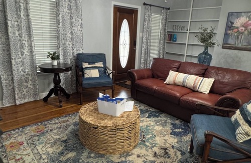 Uvalde House | Gorgeous quiet and cozy 3 bedroom/2 bathroom home awaits you!