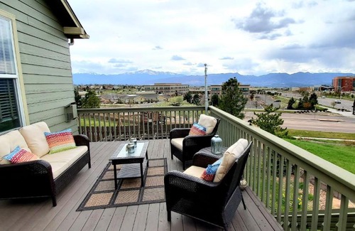 Briargate Villa | Gorgeous Rancher/Mtn Views/AF Academy