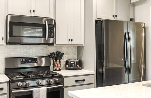 Madison Heights House | Gorgeous renovated 4-bedroom