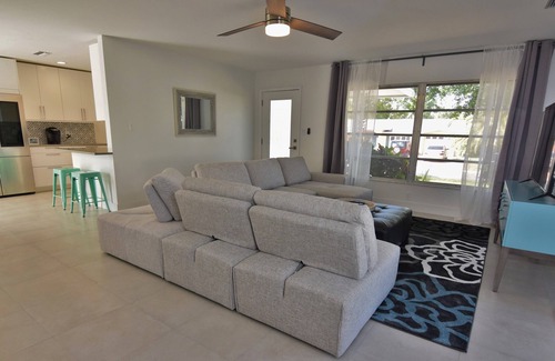 Southgate House | Gorgeous renovation with pool, minutes from beach