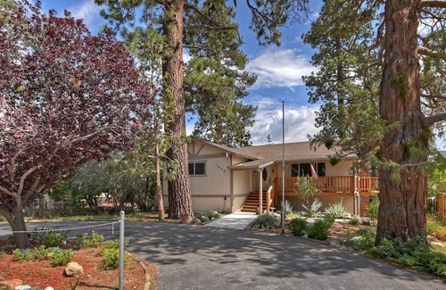 Whispering Forest House | Gorgeous rental, new listing !!! Sleeps up to10, great location, GAME ROOM, FUN!