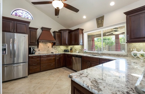 Paradise Valley Mirada House | *Gorgeous Retreat in the Desert* Newly remodeled 4 BR Home with pool & hot tub