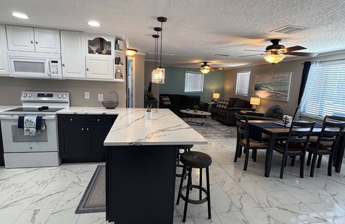 Sea Ranch On The Gulf House | Gorgeous Seaside Seashell Cottage With Kayaks Included!