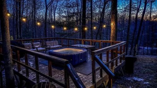 Wellington House | Gorgeous Secluded Cabin with Hiking Trails Near in Frenchburg, Kentucky