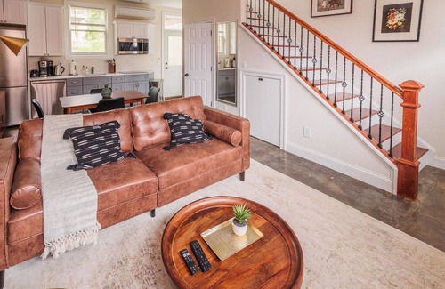 Shaw House | Gorgeous Shaw 1BR w/W/D, walk to Bars & Dining, by Blueground