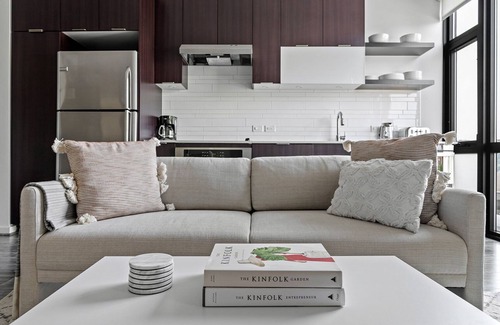 Shaw Apartment | Gorgeous Shaw Studio w/Gym & Doorman, nr Nightlife, by Blueground