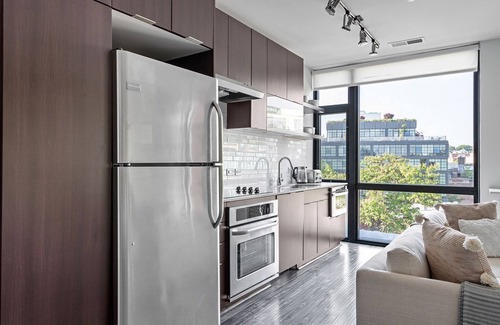 Shaw Apartment | Gorgeous Shaw Studio w/Gym & Doorman, nr Nightlife, by Blueground