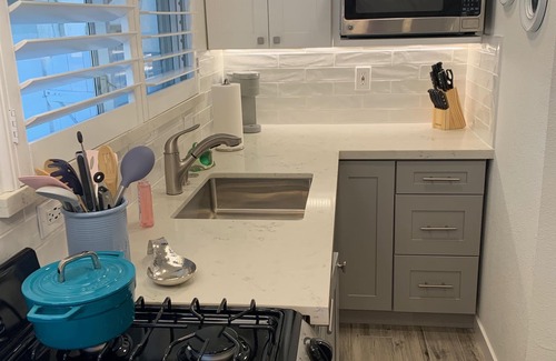 Tustin Apartment | Gorgeous Small Private Pool House