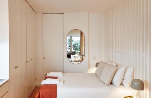 Uniao de Freguesias do Centro Apartment | Gorgeous studio with great private terrace and AC