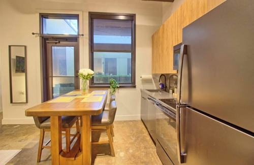 Midtown Hotel | Gorgeous Ultramodern 2BR Loft + Patio