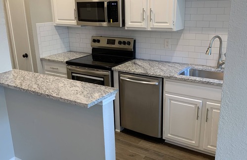 Far North Dallas Condo | Gorgeous updated condo with attached garage