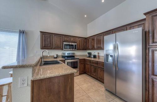 Deer Valley House | Gorgeous Vacation Home With Free Heated Pool