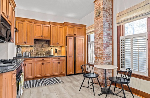 Union Hill House | Gorgeous Victorian + Mins From Downtown