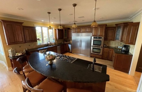 Bee Branch House | Gorgeous Views Spacious Lakefront Multifamily Fun