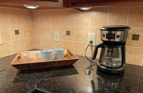 Bee Branch House | Gorgeous Views Spacious Lakefront Multifamily Fun