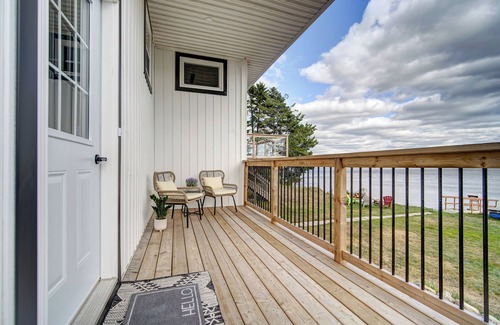 Conrod Settlement Cottage | Gorgeous Waterfront Cottage only 45 minutes from Halifax