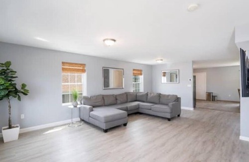 Fair Haven Apartment | Gorgeous Waterfront 2:1 - 2 houses in 1 building.