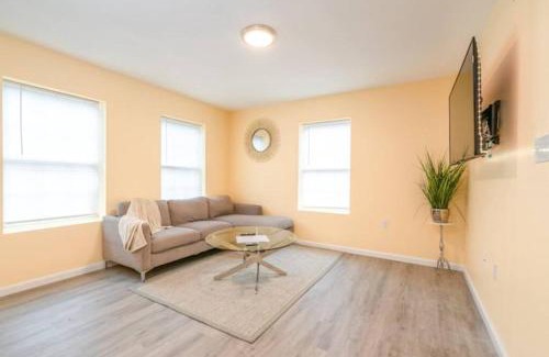 Fair Haven Apartment | Gorgeous Waterfront 2 Bedroom 1 Bath Modern Home.