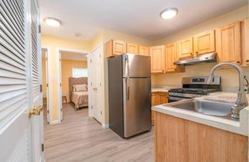 Fair Haven Apartment | Gorgeous Waterfront 2 Bedroom 1 Bath Modern Home.